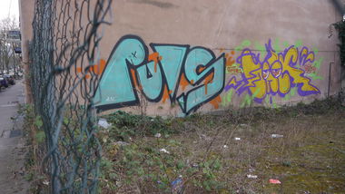 Graffiti Wall - Photo by crazyg - puls, gak (2013)