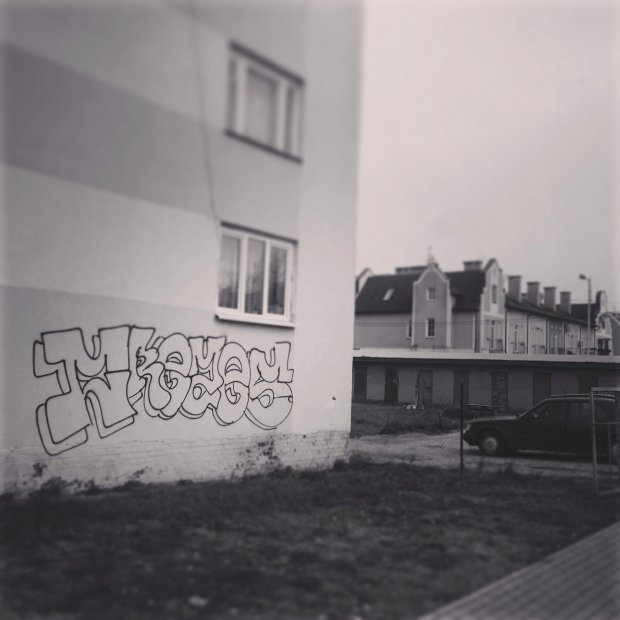 Graffiti Bombing - Photo by creezes