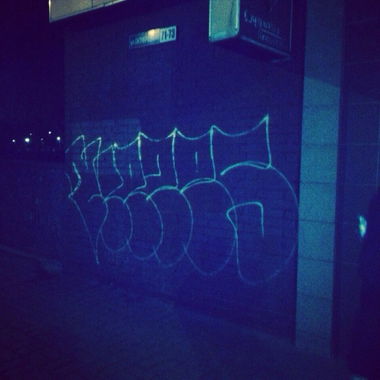 Graffiti Bombing - Photo by creezes