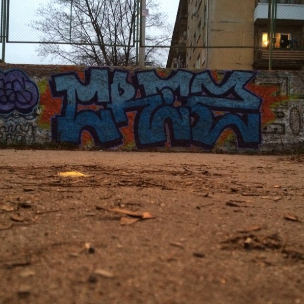 Graffiti Wall - Photo by creezes