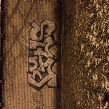 Graffiti Wall - Photo by creezes