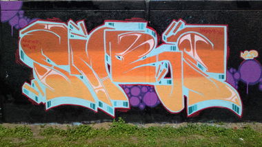 Graffiti Wall - Photo by creiser