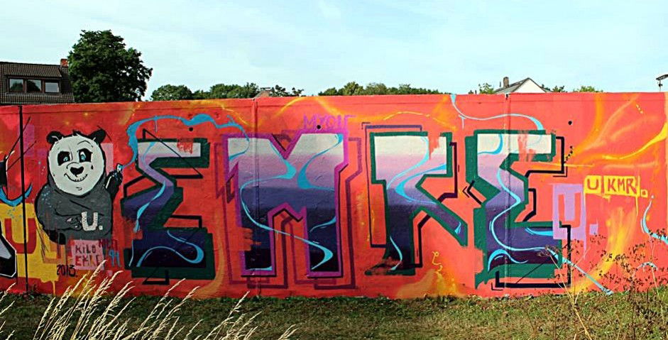 Graffiti Wall - Photo by creiser - embre, .doc, kmr...bs
