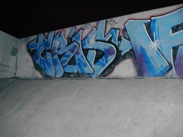 Graffiti Wall - Photo by cris1