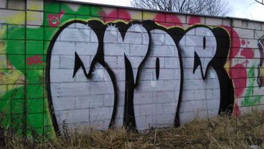 Graffiti Bombing - Photo by croe (2015)