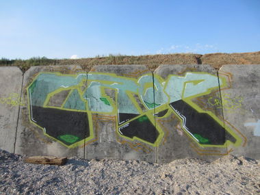 Graffiti Wall - Photo by crps13 - summer, days