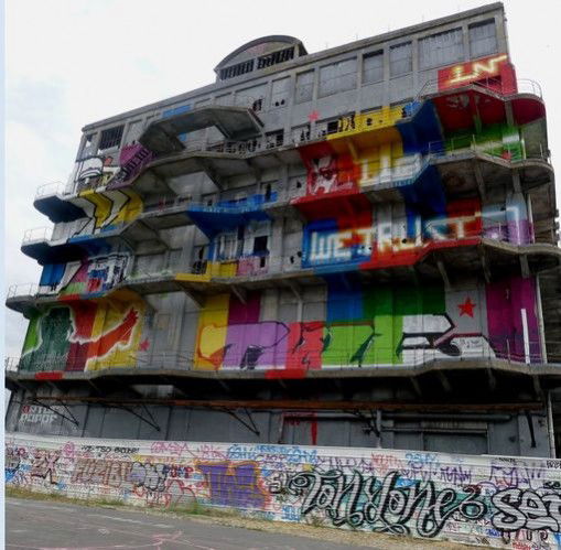 Graffiti Wall in Paris - Photo by cru3l