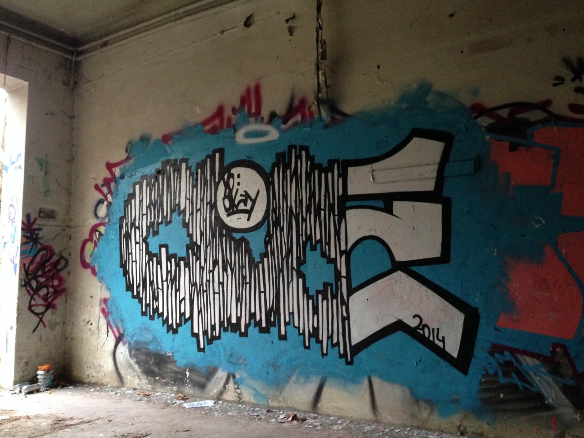 Graffiti Wall - Photo by cruzoe - cruz (2014)