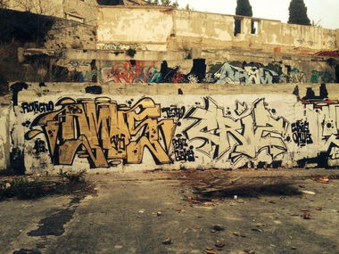Graffiti Wall - Photo by cruzoe (2015)