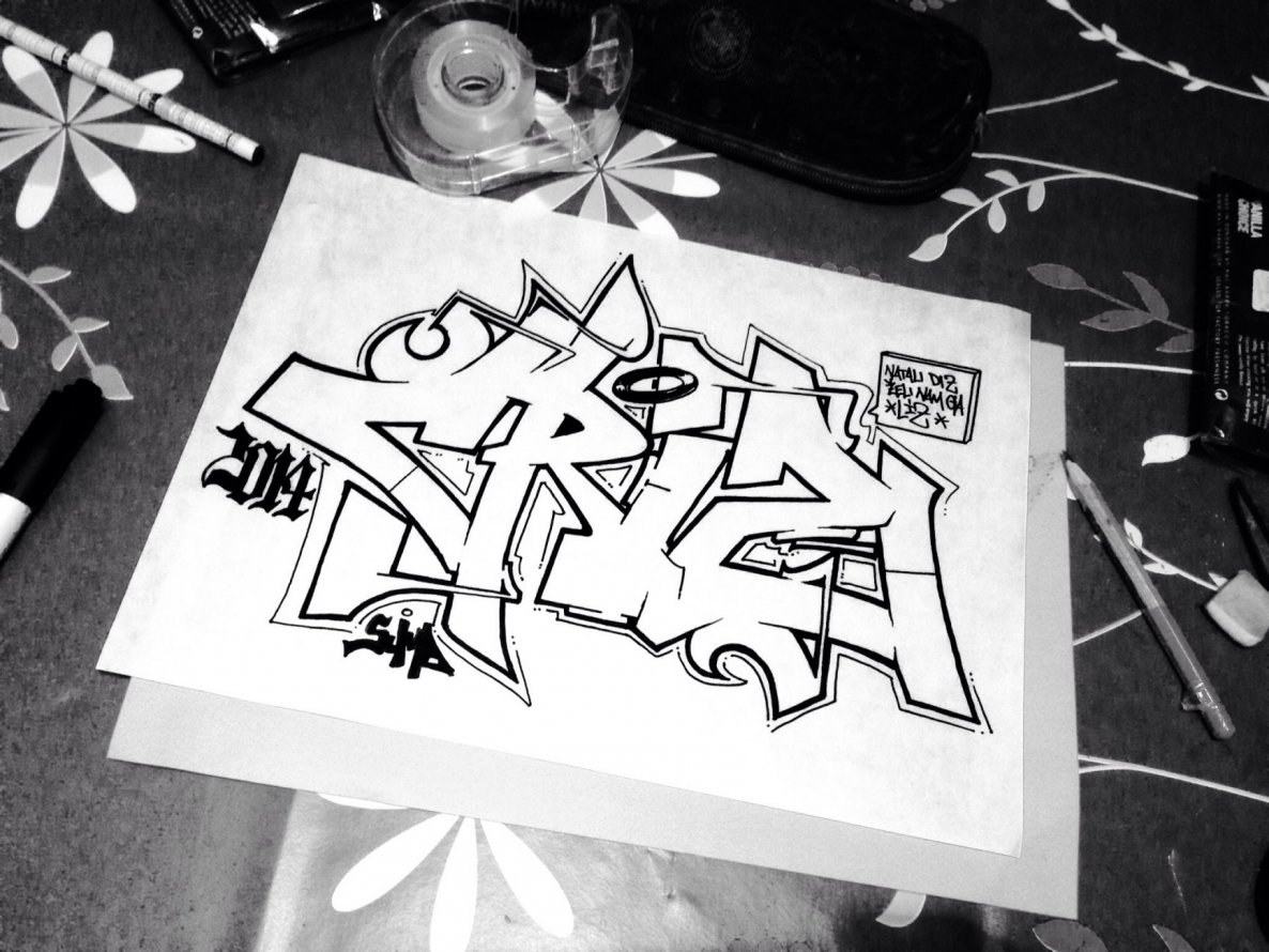 Graffiti Sketch - Photo by cruzoe (2014)