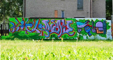 Graffiti Wall - Photo by curko