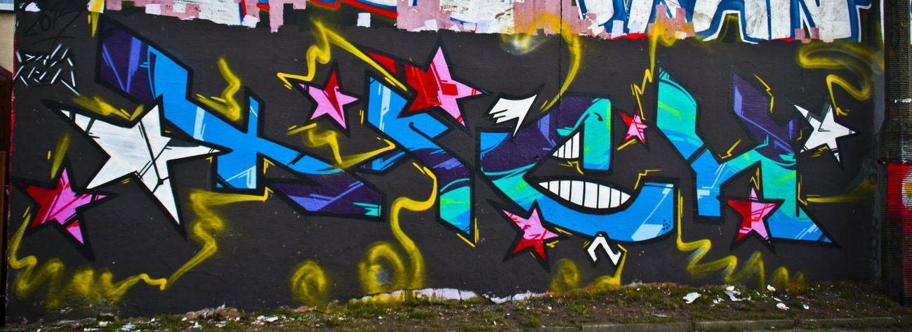 Graffiti Wall - Photo by curko