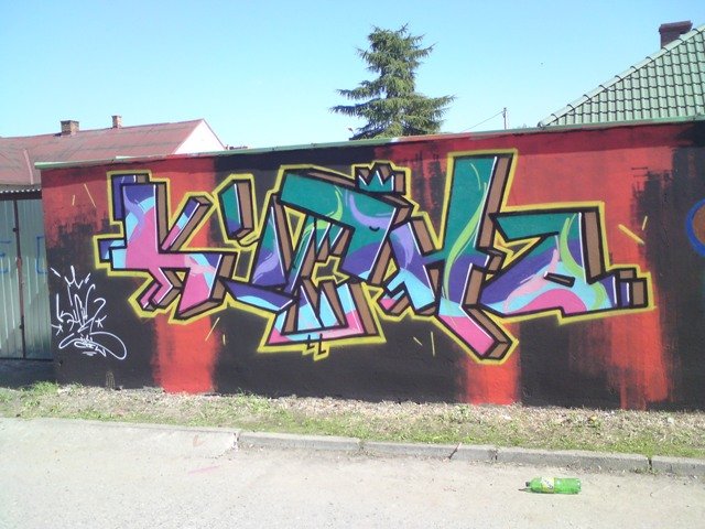 Graffiti Wall - Photo by curko