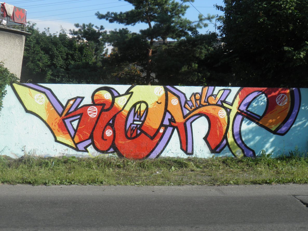 Graffiti Wall - Photo by curko