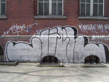 Graffiti Wall - Photo by curko