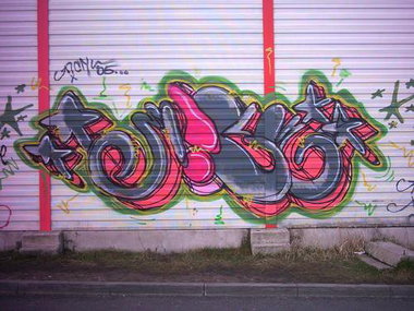 Graffiti Wall - Photo by curko