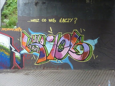 Graffiti Wall - Photo by curko