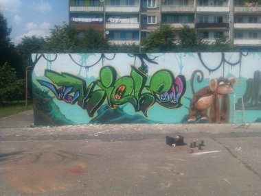 Graffiti Wall - Photo by curko