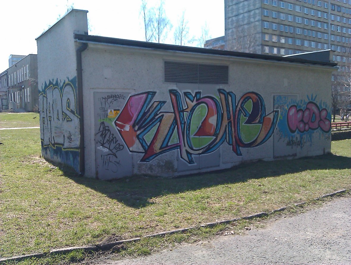 Graffiti Wall - Photo by curko