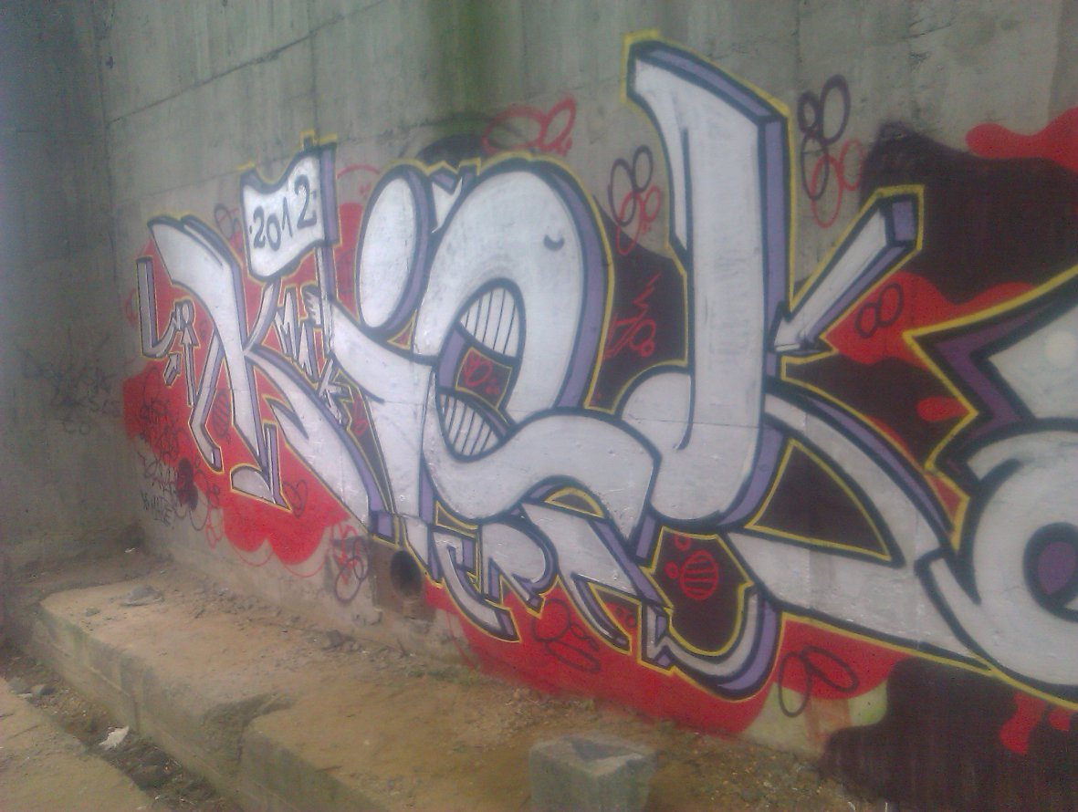 Graffiti Wall - Photo by curko