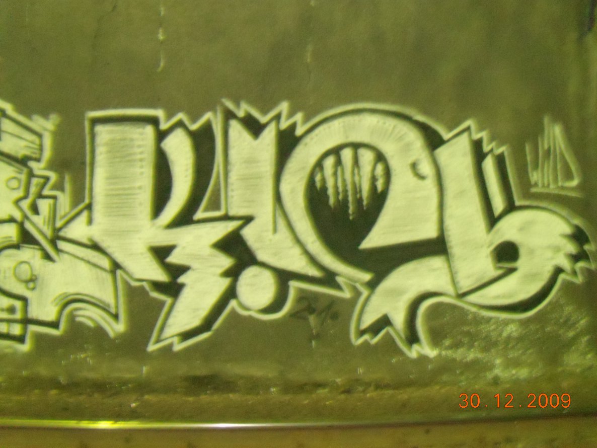 Graffiti Wall - Photo by curko