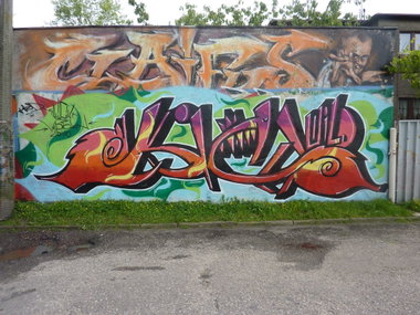 Graffiti Wall - Photo by curko