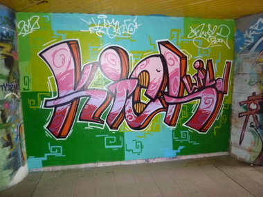 Graffiti Wall - Photo by curko