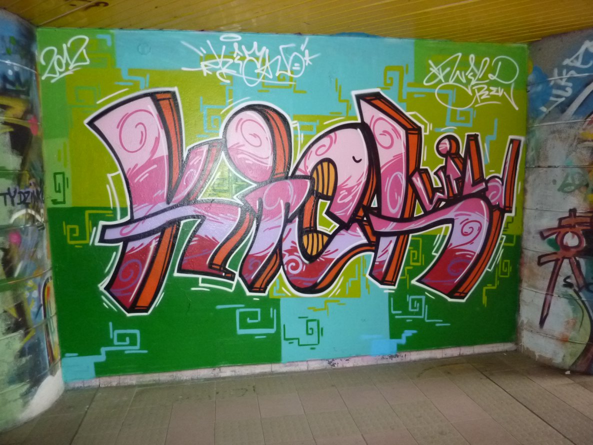 Graffiti Wall - Photo by curko