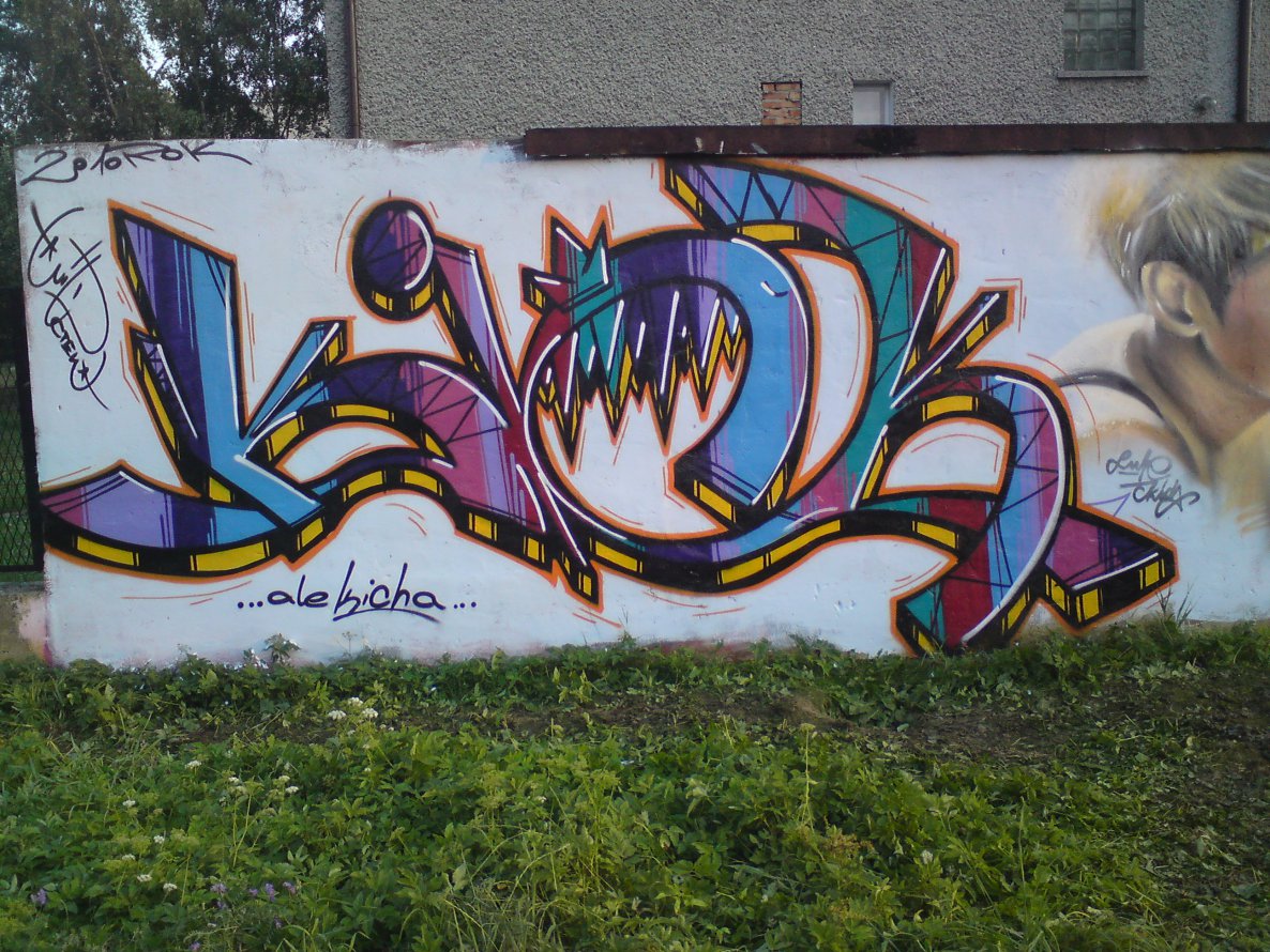 Graffiti Wall - Photo by curko