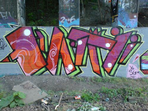 Graffiti Wall - Photo by curko