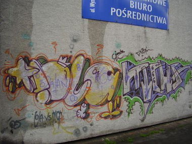 Graffiti Bombing - Photo by curko