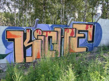 Graffiti Wall - Photo by curko