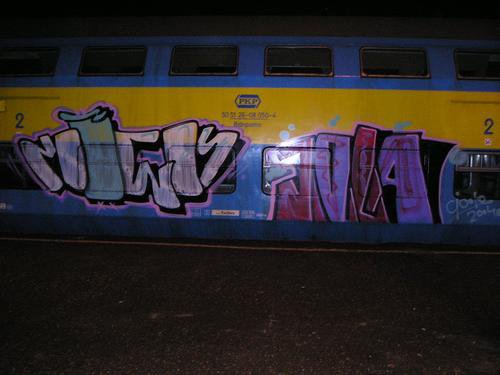 Graffiti Wall - Photo by curko