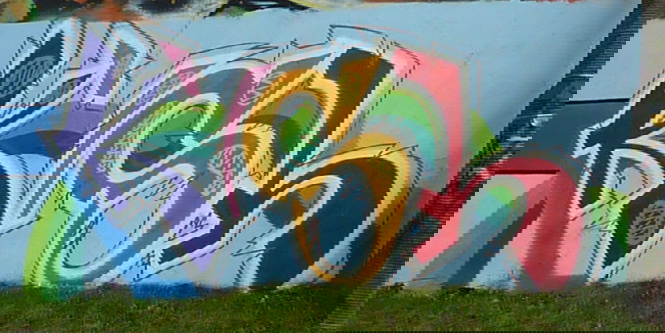 Graffiti Wall - Photo by curko