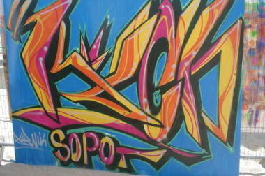 Graffiti Wall - Photo by curko