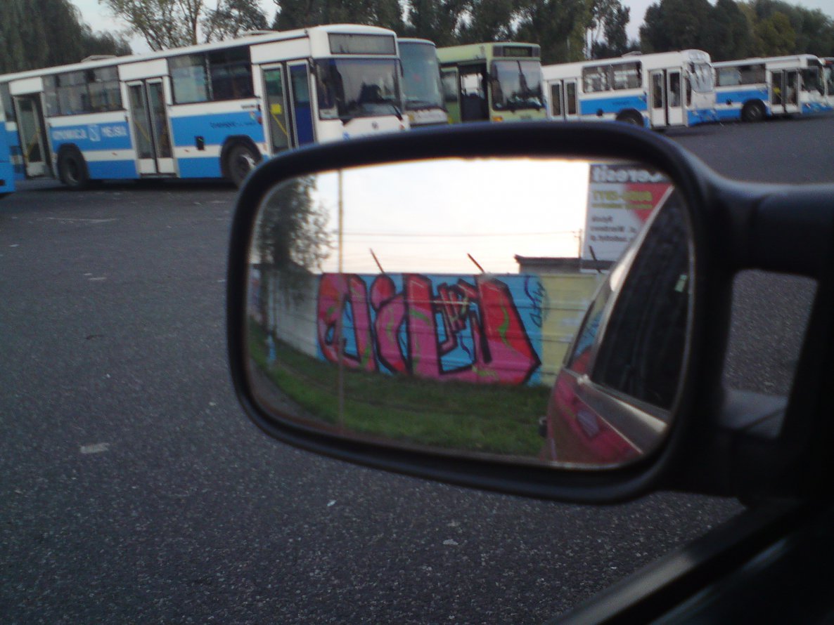 Graffiti Wall - Photo by curko