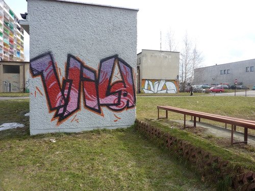 Graffiti Wall - Photo by curko