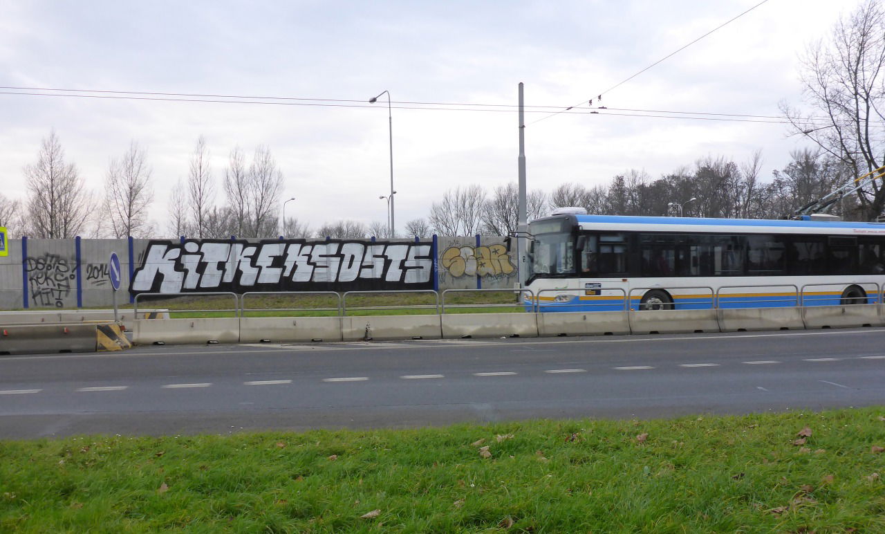 Graffiti Bombing in Ostrava - Photo by czechffiti - kit, keks, dsts (2014)