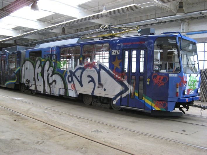 Graffiti Train in Brno - Photo by czechffiti - tram, obk, ioed