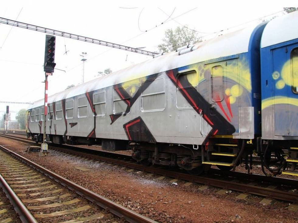 Graffiti Train in Brno - Photo by czechffiti - amdr, wc