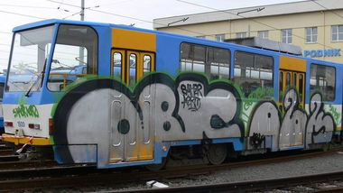 Graffiti Train in Ostrava - Photo by czechffiti - tram, obk (2009)