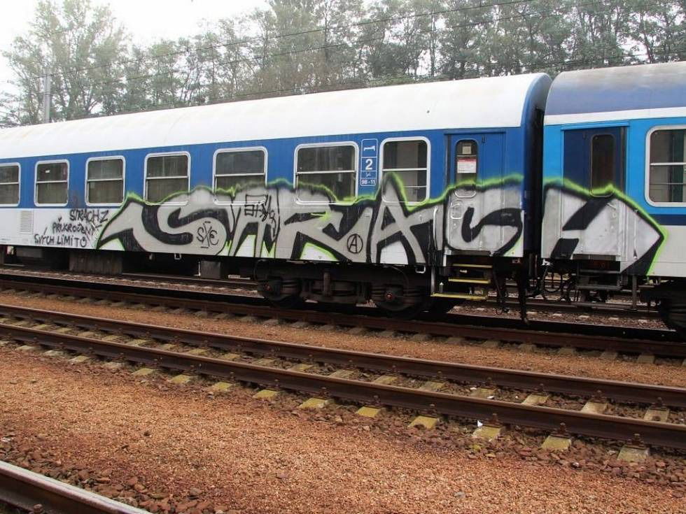 Graffiti Train in Česko - Photo by czechffiti - strach