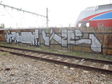 Graffiti Wall in Praha - Photo by czechffiti - chroms