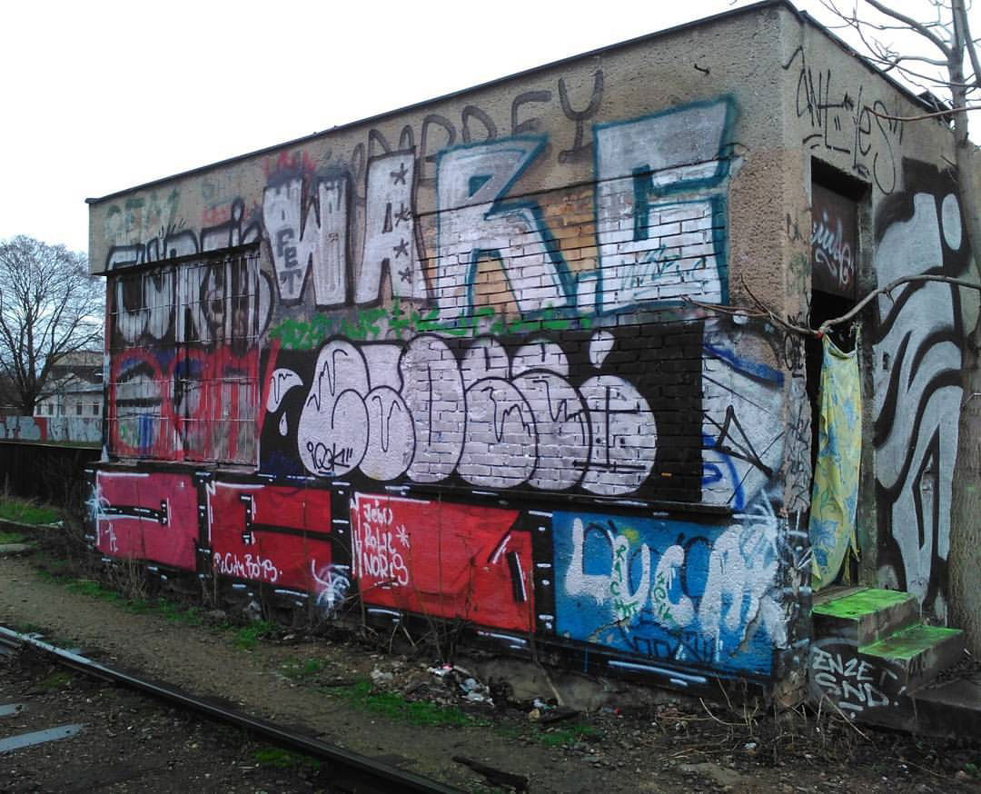 Graffiti Bombing in Brno - Photo by czechffiti - throw, ups