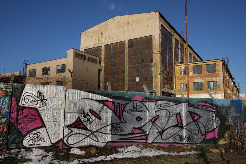 Graffiti Wall in Brno - Photo by czechffiti - post, brno