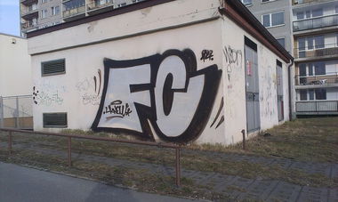 Graffiti Bombing in Praha - Photo by czechffiti - fc