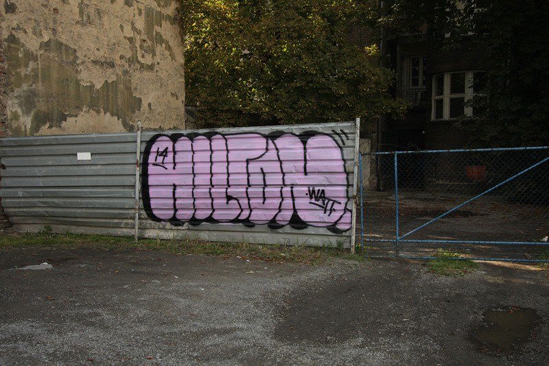 Graffiti Bombing in Ostrava - Photo by czechffiti - hilton, t, up (2014)