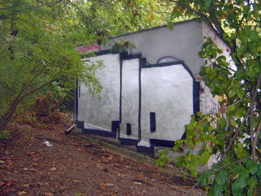 Graffiti Bombing in Praha - Photo by czechffiti - top