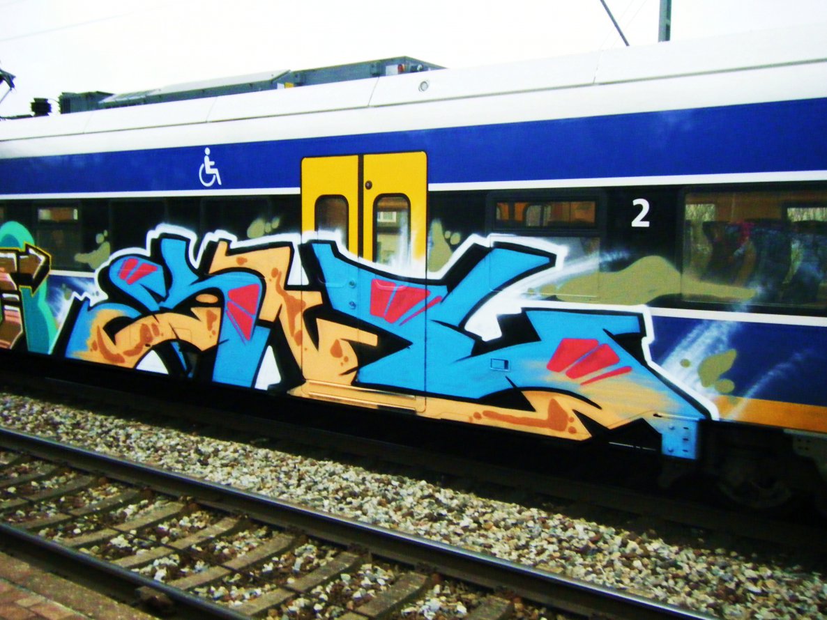 Graffiti Train - Photo by daREALziegenpeter - kine