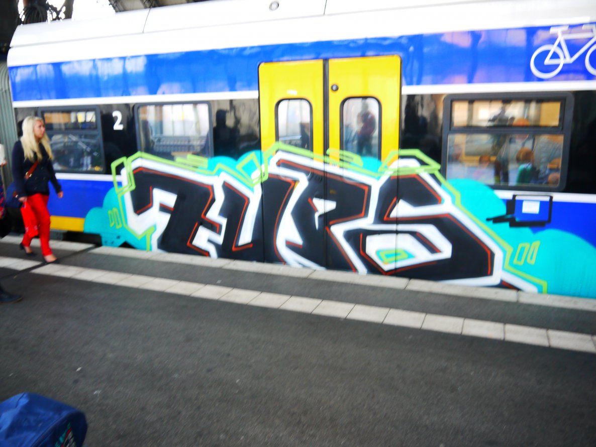 Graffiti Train - Photo by daREALziegenpeter - 7up, 7ups (2012)